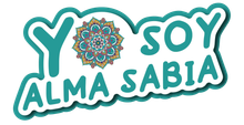 Texto gráfico “Y soy alma sabia” en color turquesa con un colorido detalle de mandala.