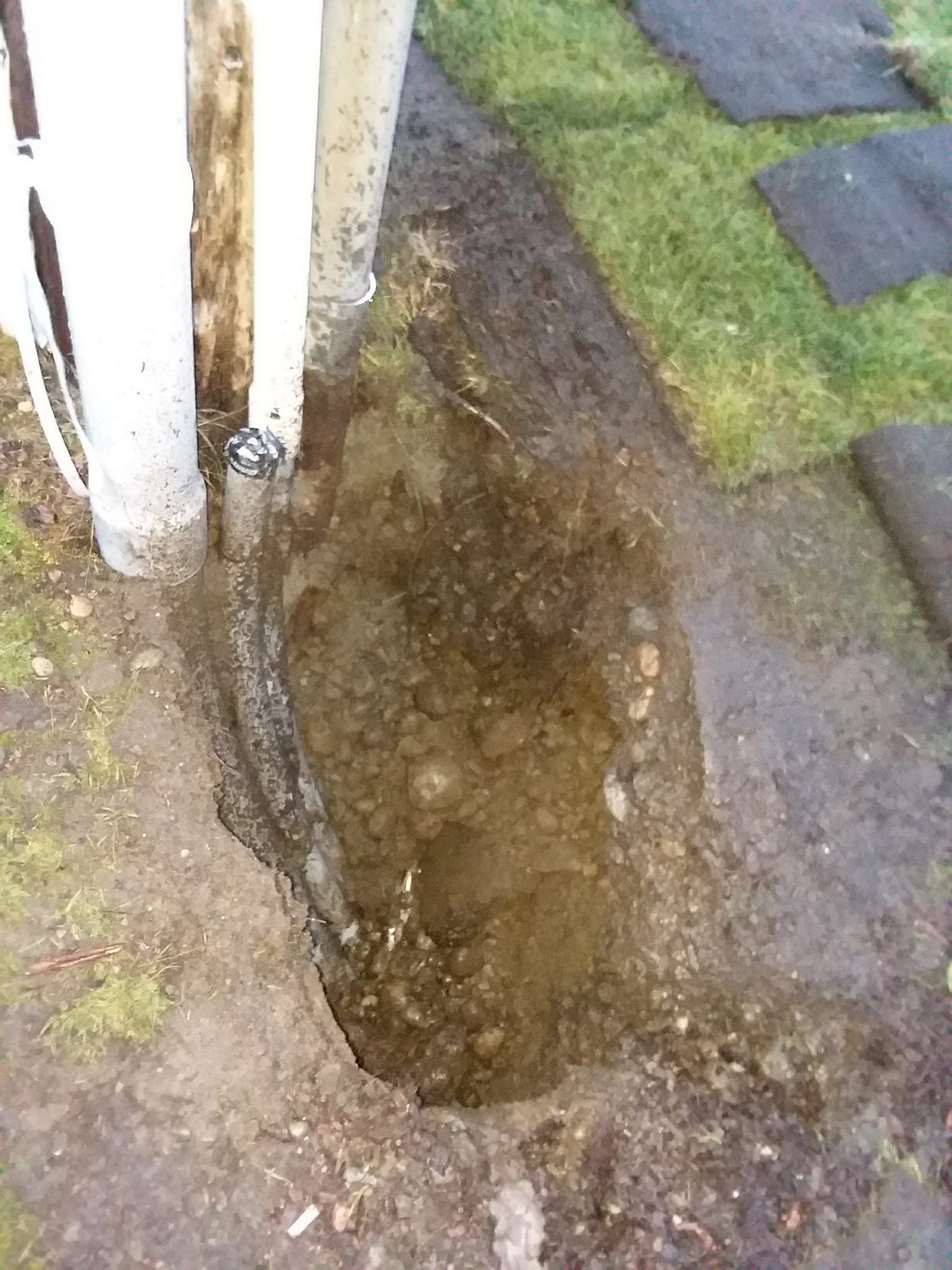 Hose In The Hole — Centralia, WA — Hayden Hull Transport, Inc.