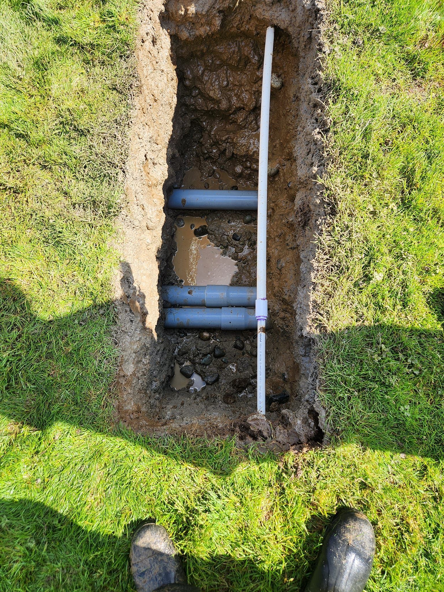 Metal Barrier In The Hole — Centralia, WA — Hayden Hull Transport, Inc.