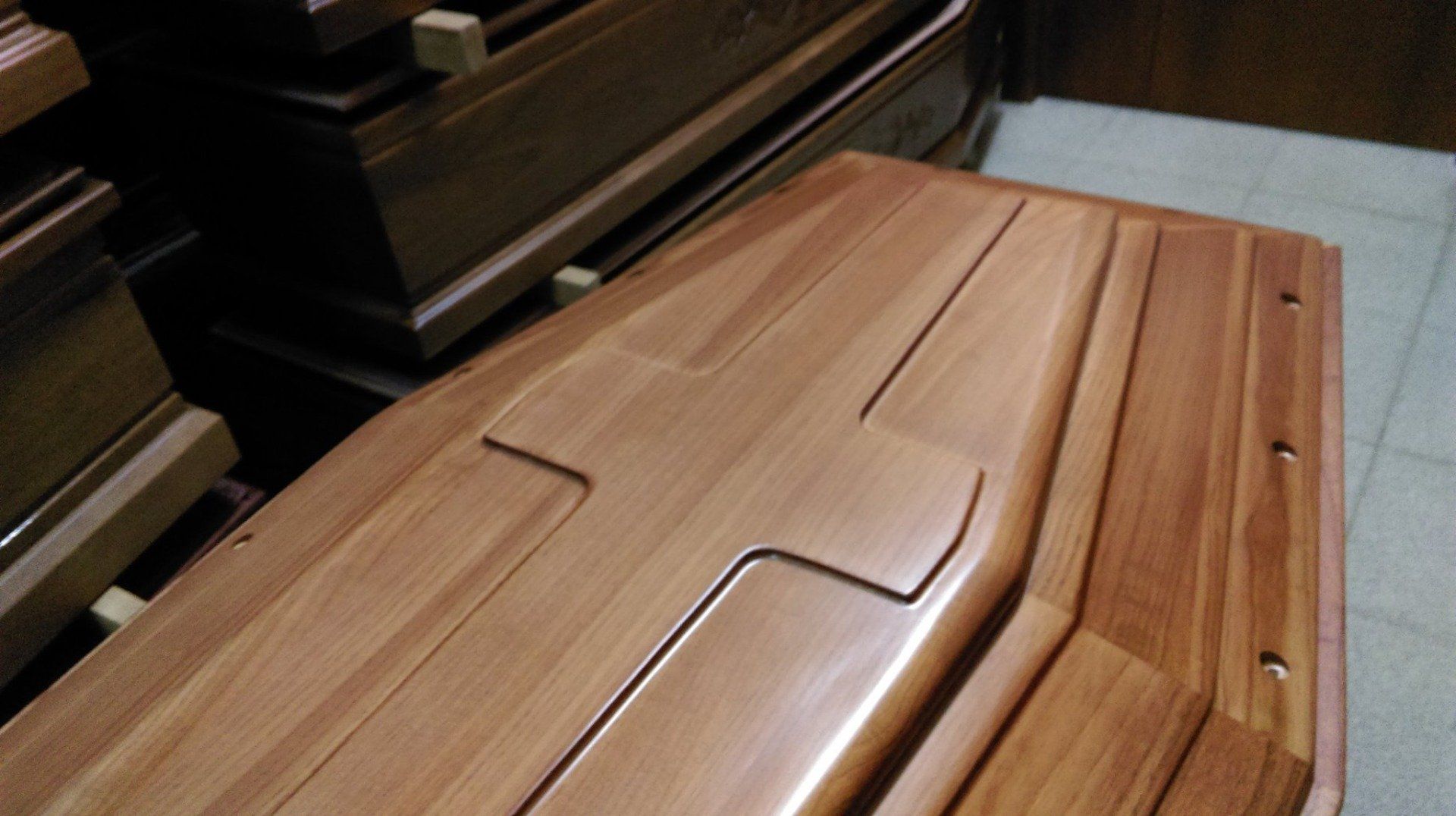 Bara in legno con croce