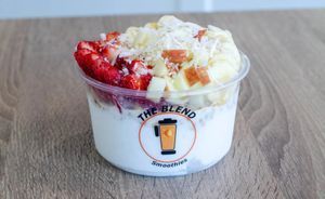 12 oz Bowl: Coconut Base, Banana, Apple, Strawberries, Granola, Coconut, Sweet Cream, Honey