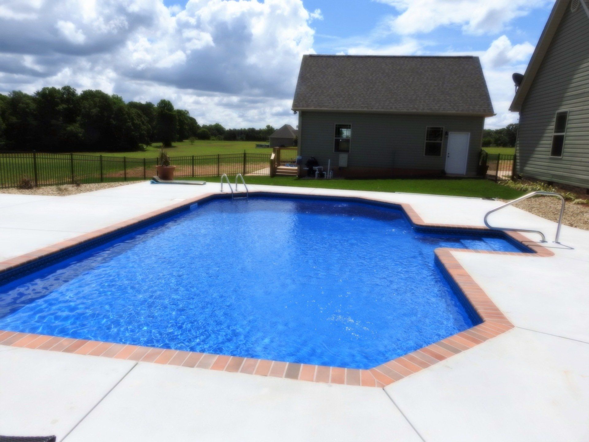 Custom gunite pool installation