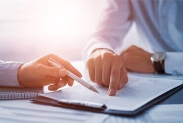 Negotiating a contract - Legal services in Saint Petersburg, FL