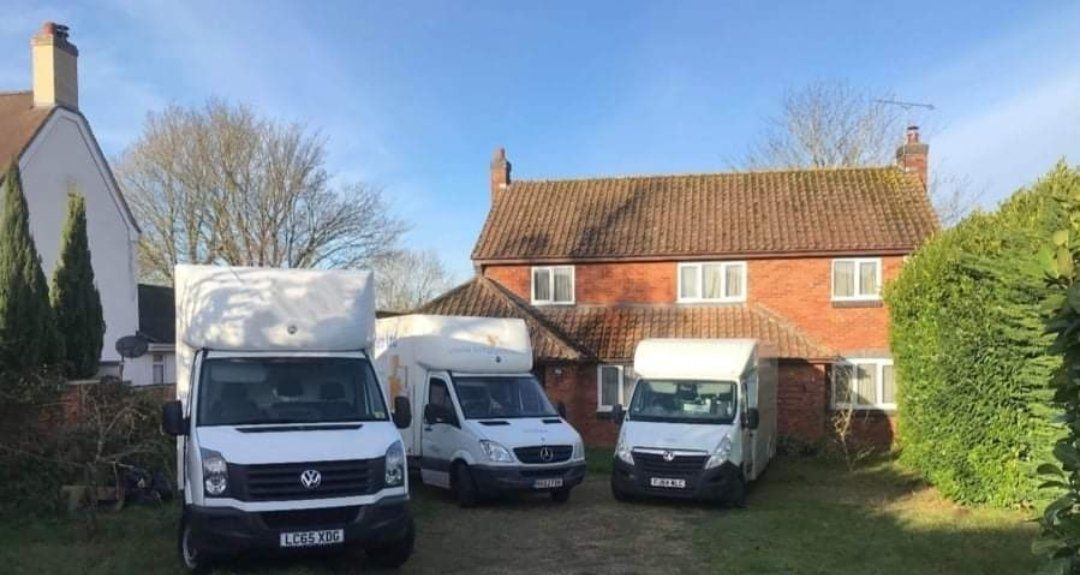 multiple vehicles for moving house