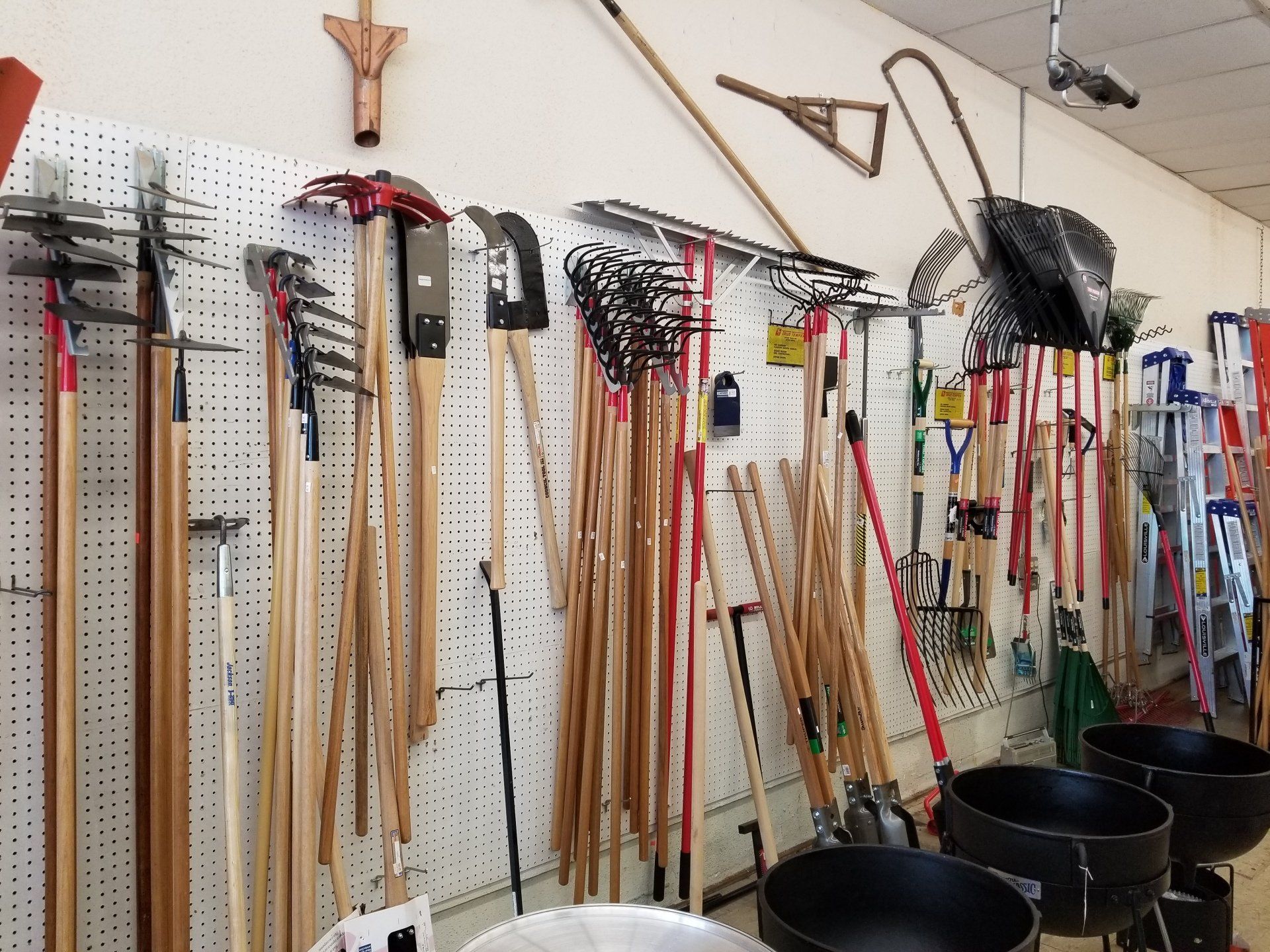 Gardening Supplies | Chester, SC | Ezell Hardware Inc