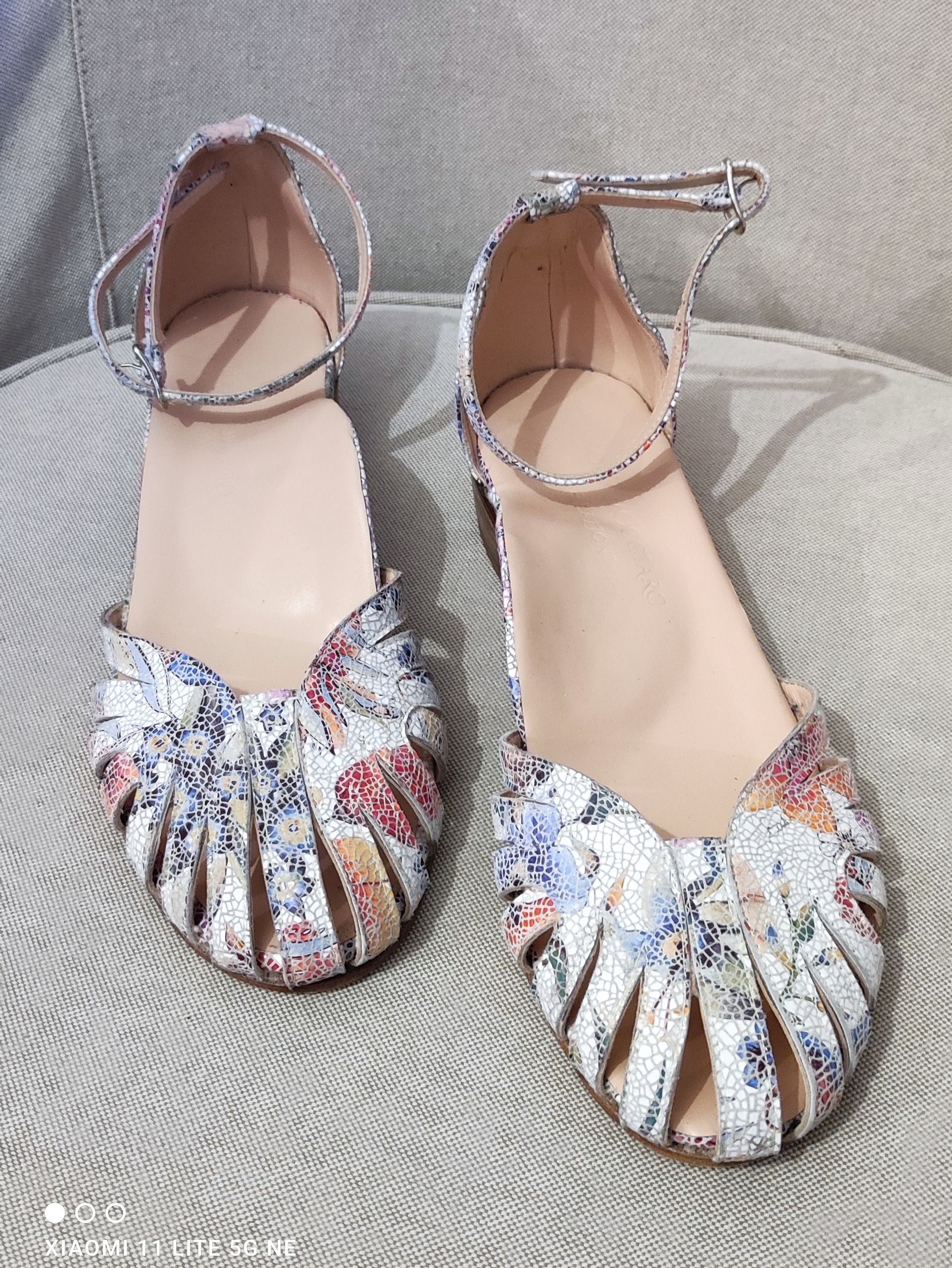 Sandalo donna realizzato a mano