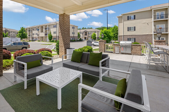 lounge and grill area at Cadence at Cates Creek.