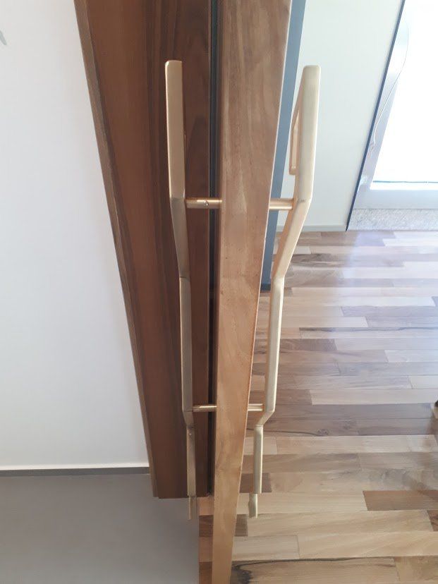 Passamani e maniglie su misura