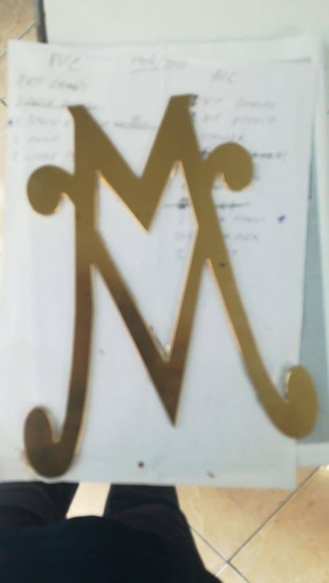 Realizzazioni targhette in ottone inciso da disegno