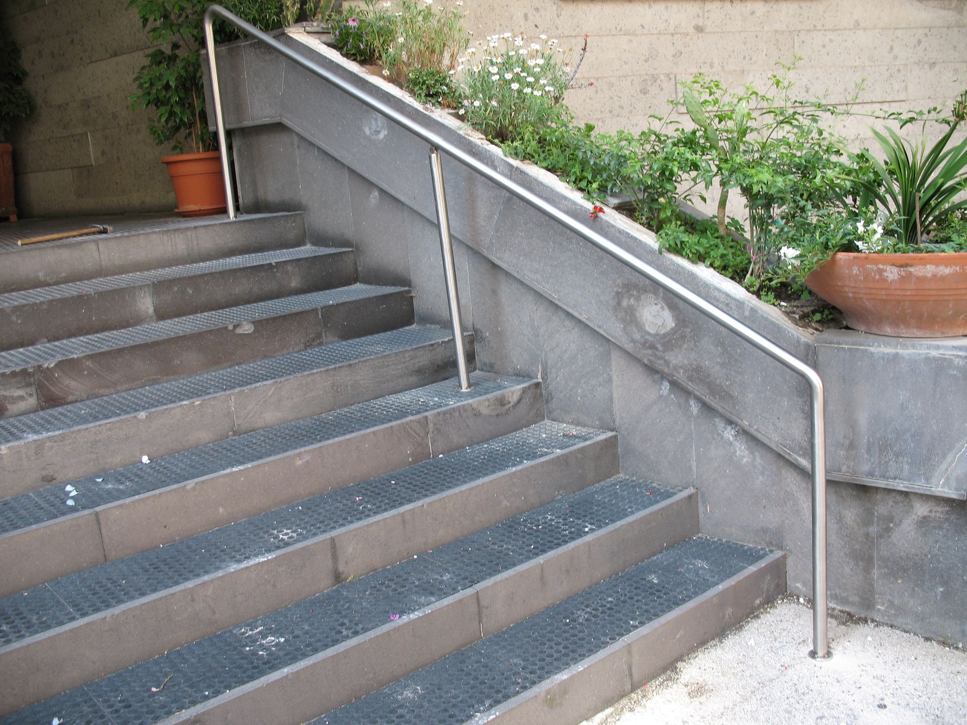 Passamano su misura in inox satinato