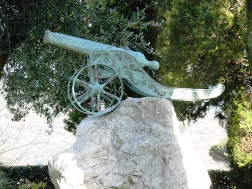 Cannone in ottone antichizzato