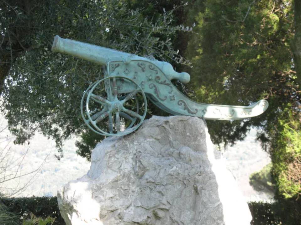 Cannone in ottone antichizzato