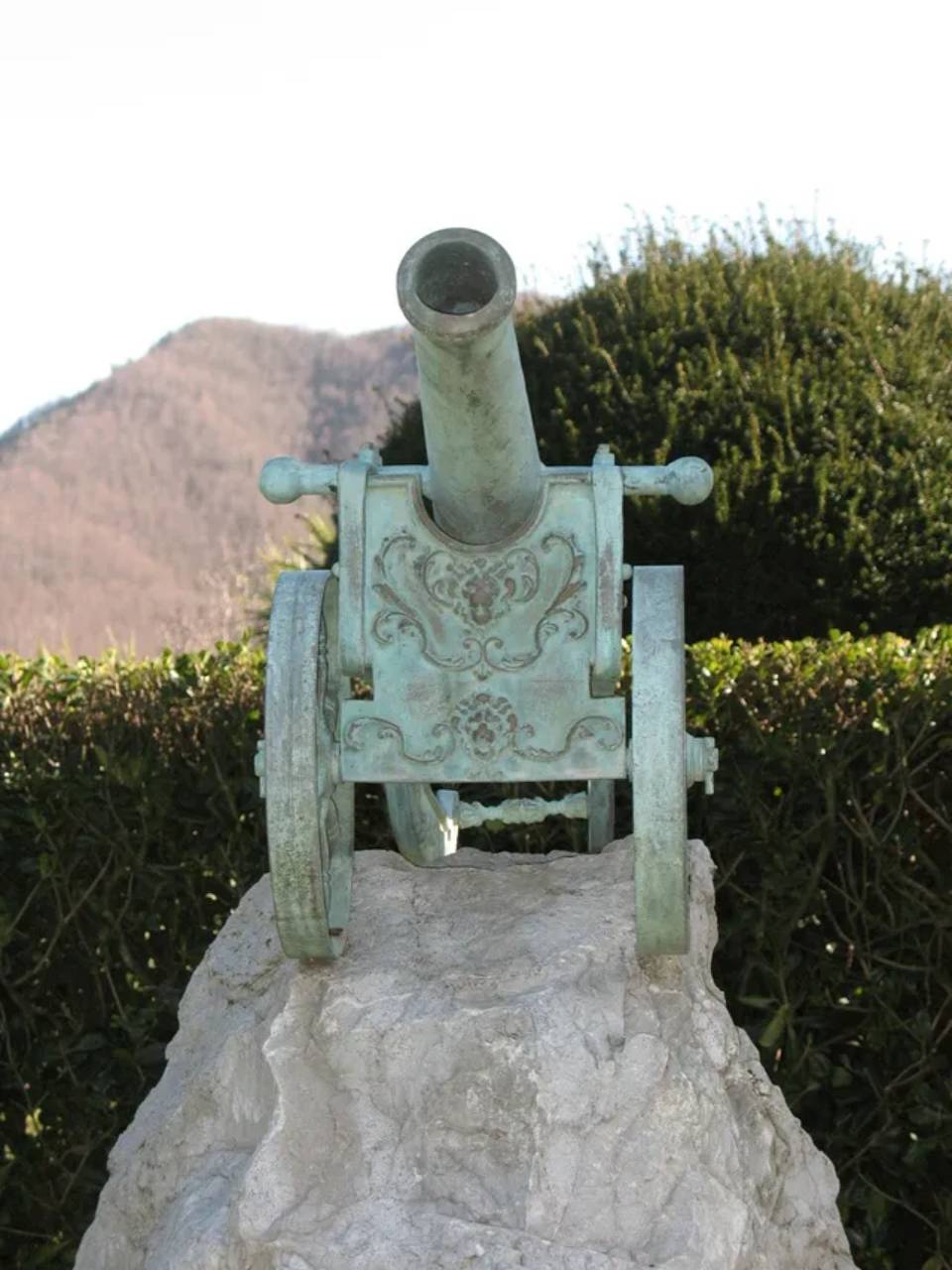 Cannone in ottone antichizzato