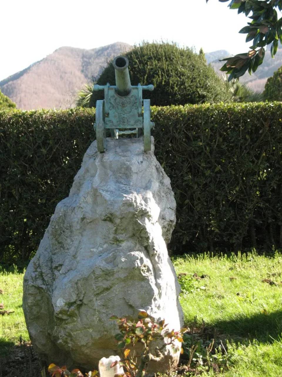 Cannone in ottone antichizzato