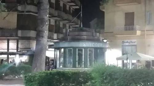 Edicola in ferro e acciaio inox