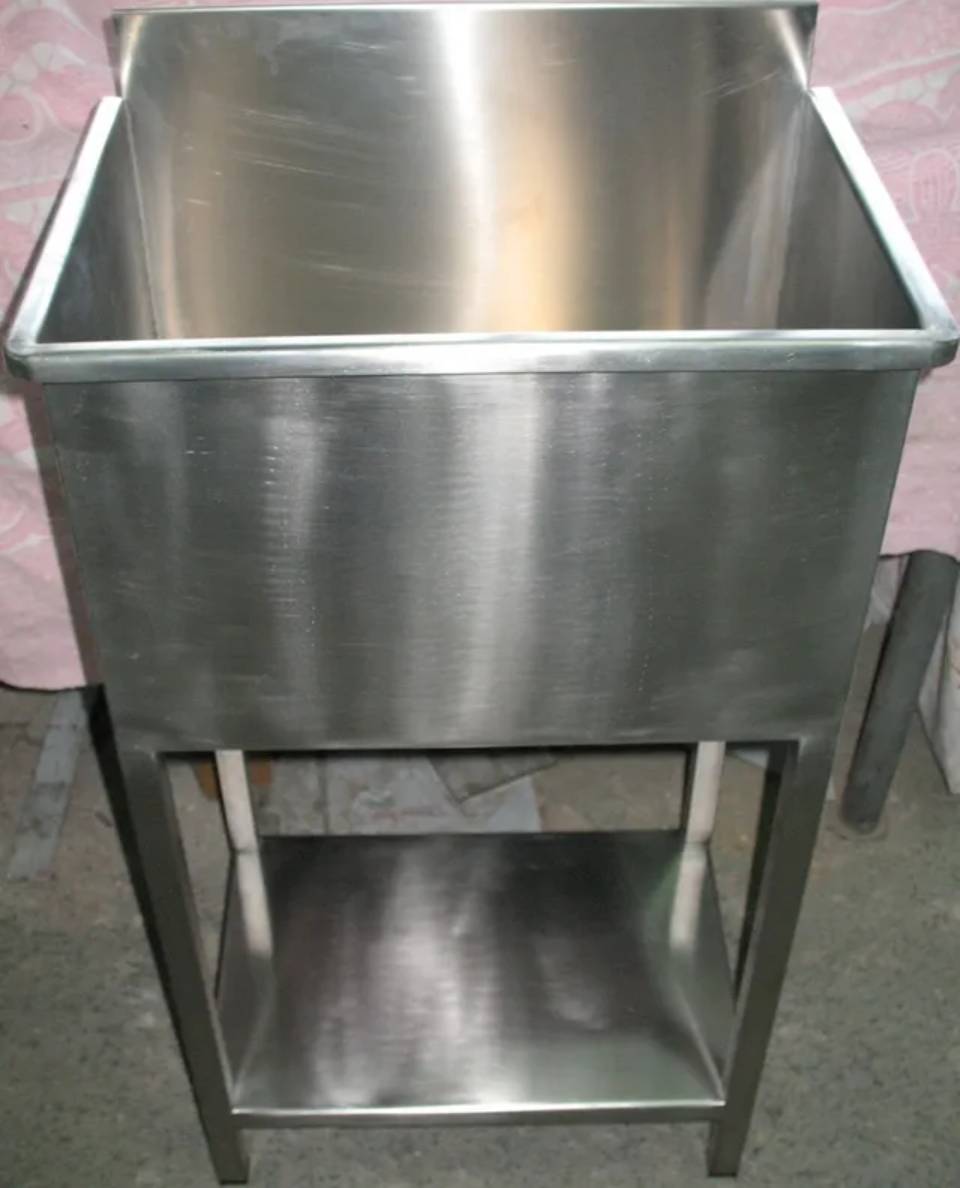 Lavandino vaschetta in inox