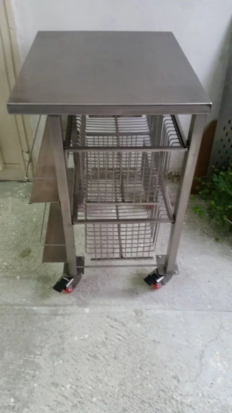 Carrello portafrutta e portabottiglie