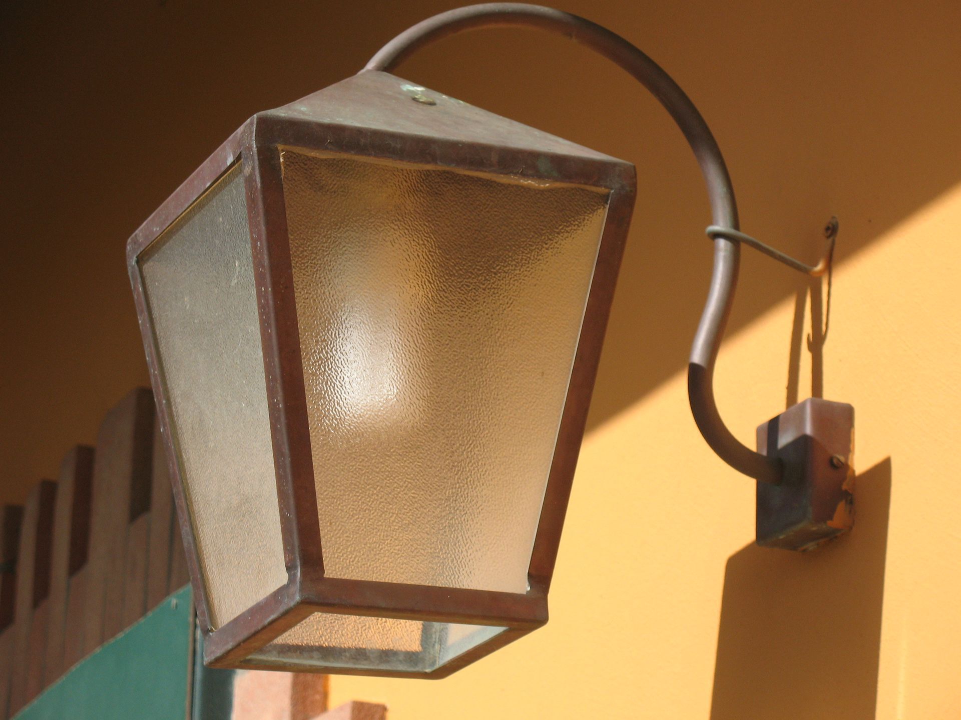 lampada in rame naturale