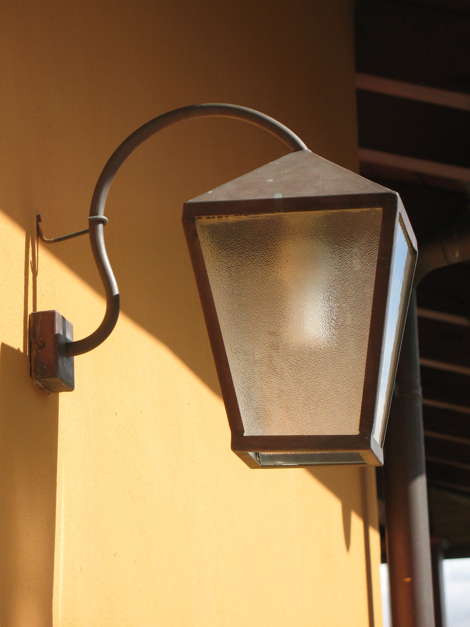 lampada in rame naturale