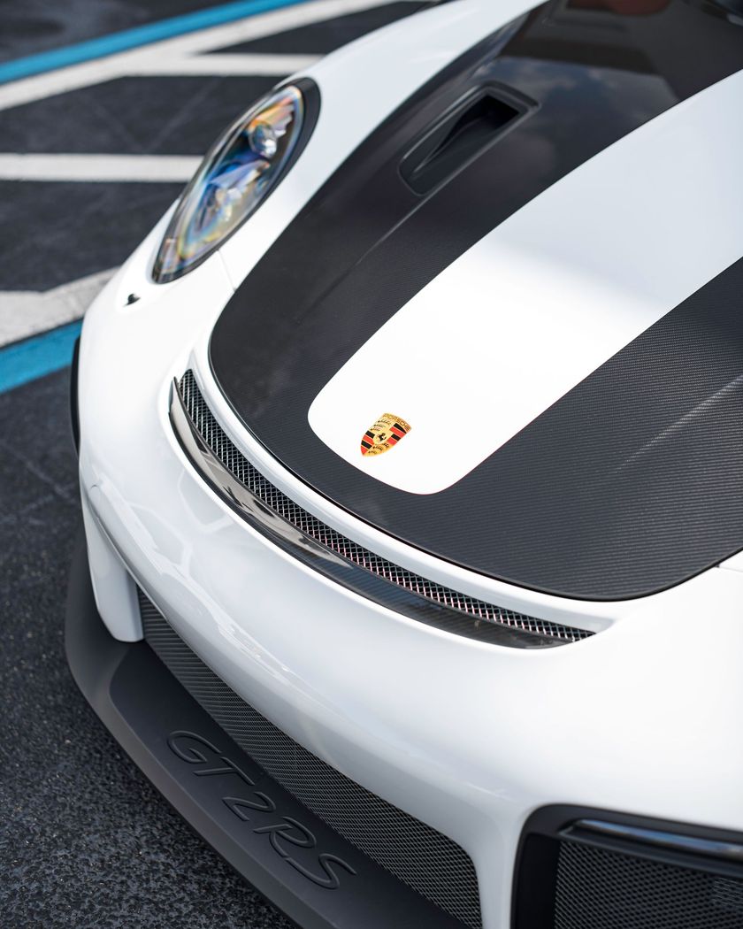 Porsche gt2rs emblem
