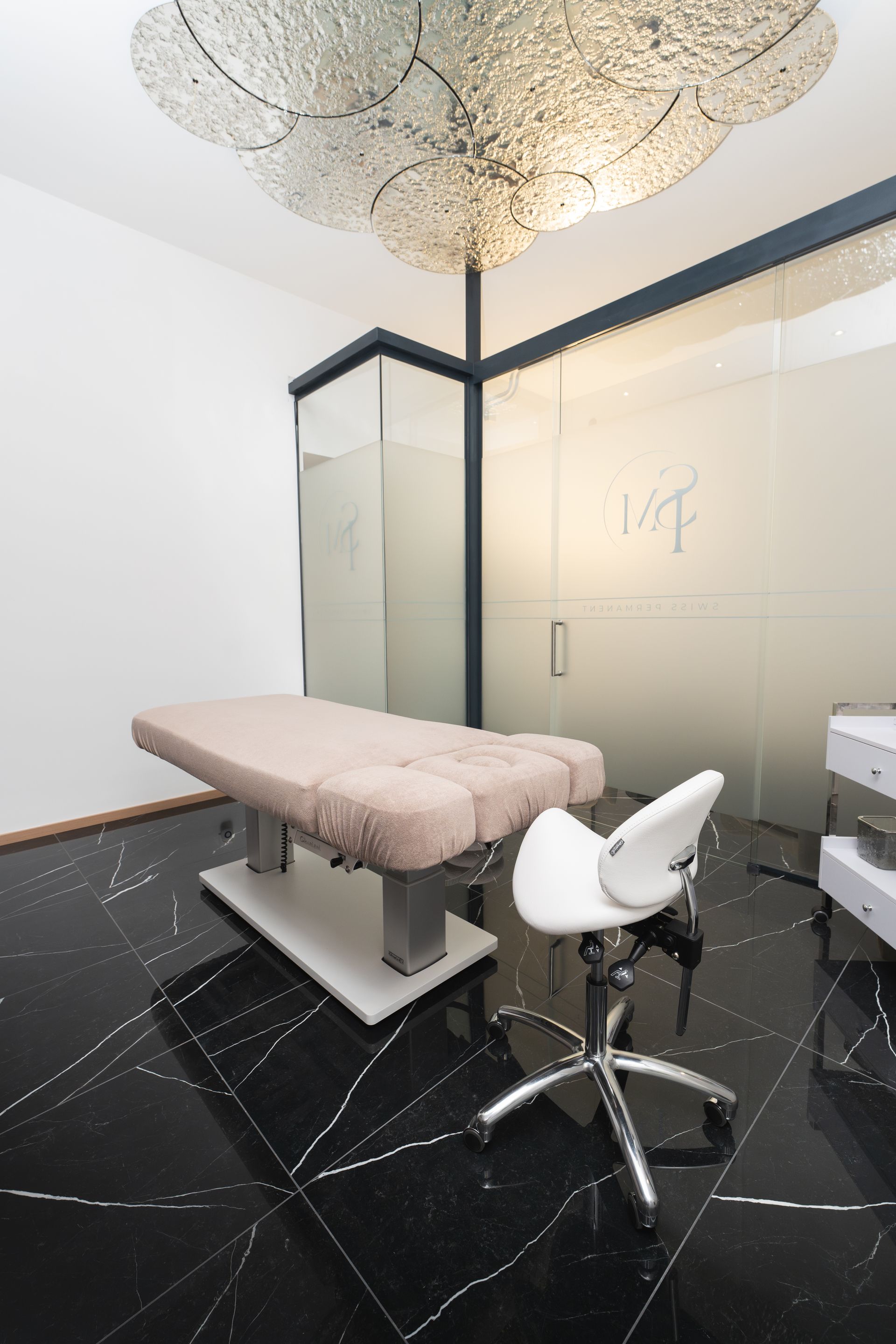 Maquillage permanent et extensions cils Montreux