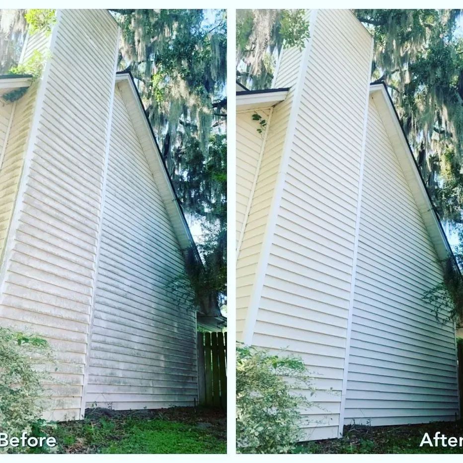 Before and After Residential House Wall Pressure Washing