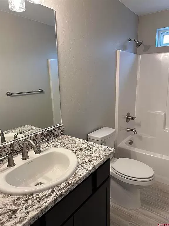 1524 Big Pines Drive interior