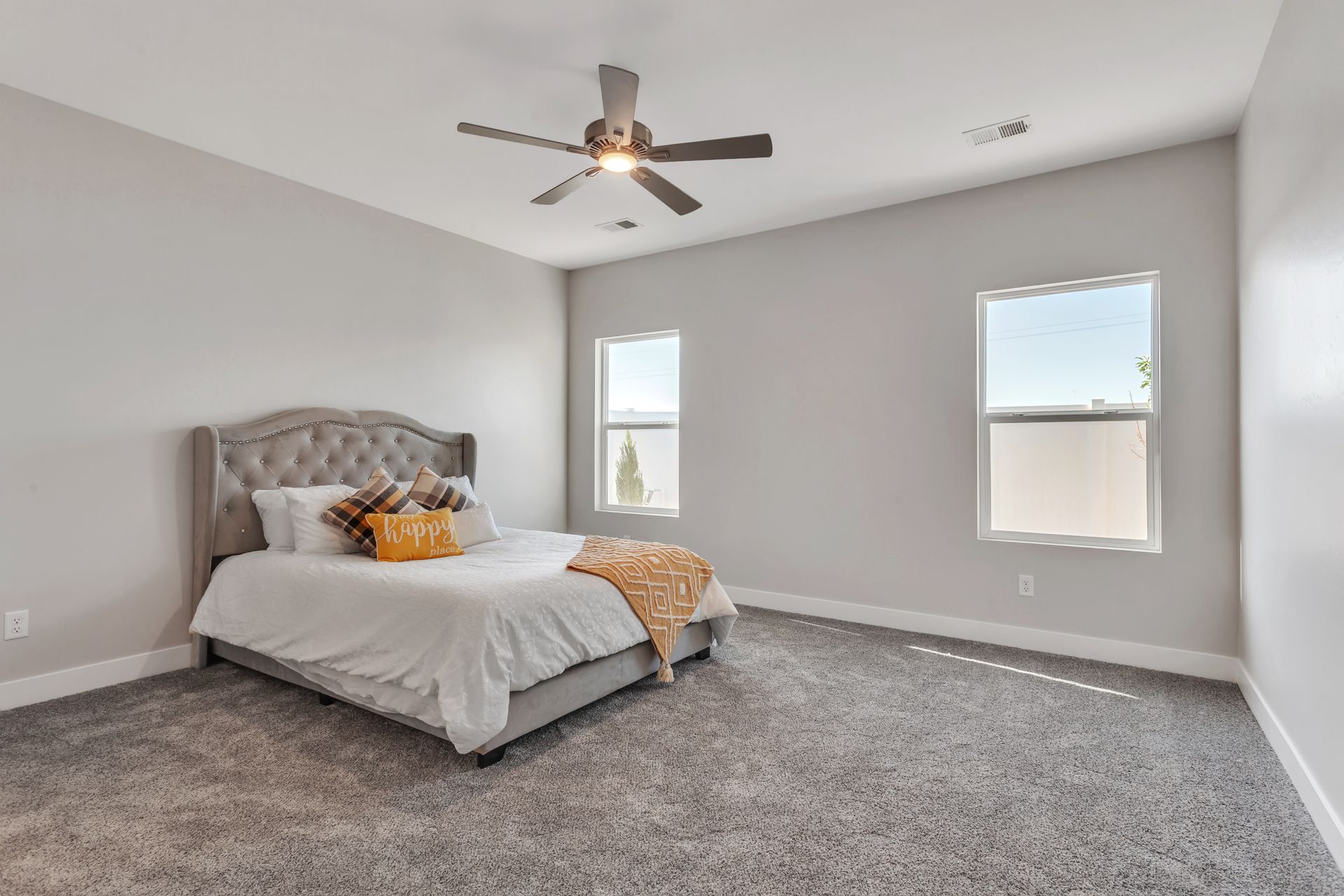 3309 Pyrus Street bedroom