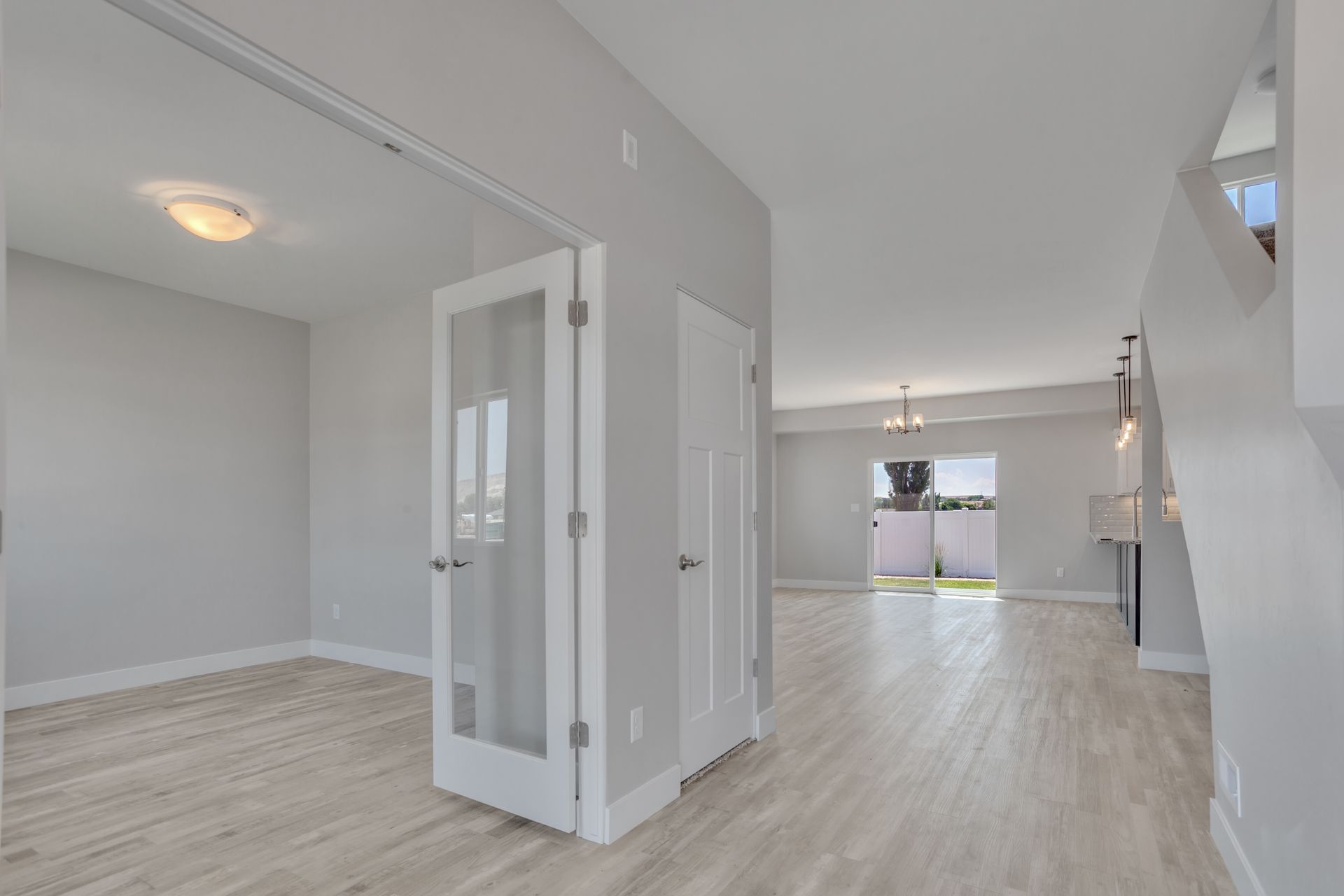 3315 Pyrus Street interior