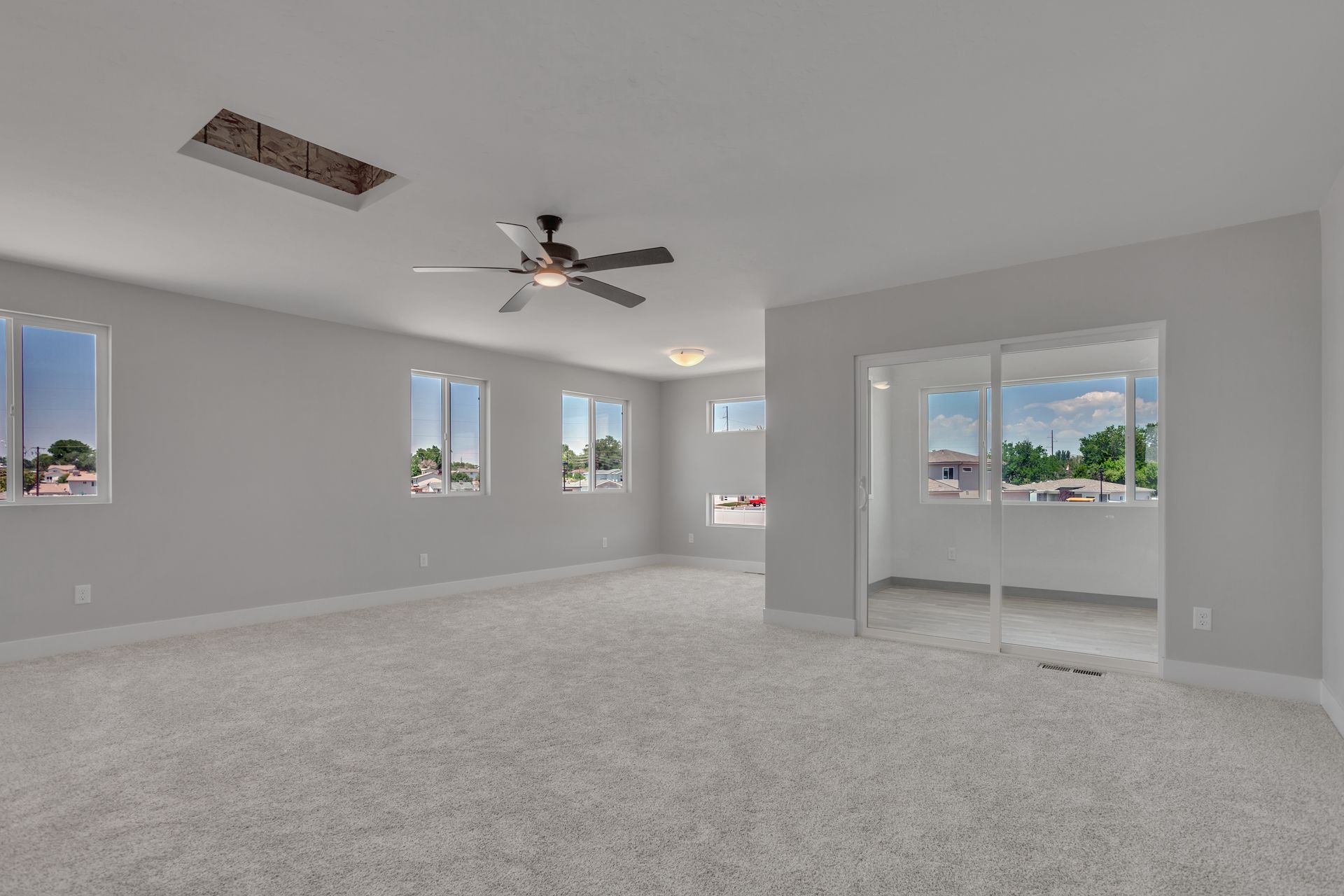 3315 Pyrus Street interior