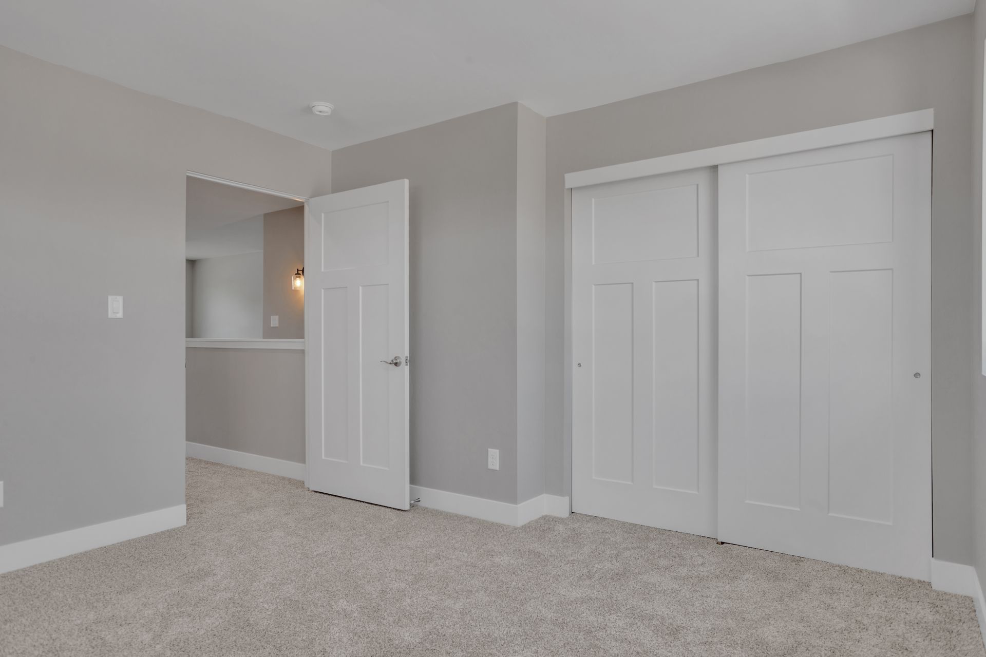 3315 Pyrus Street interior