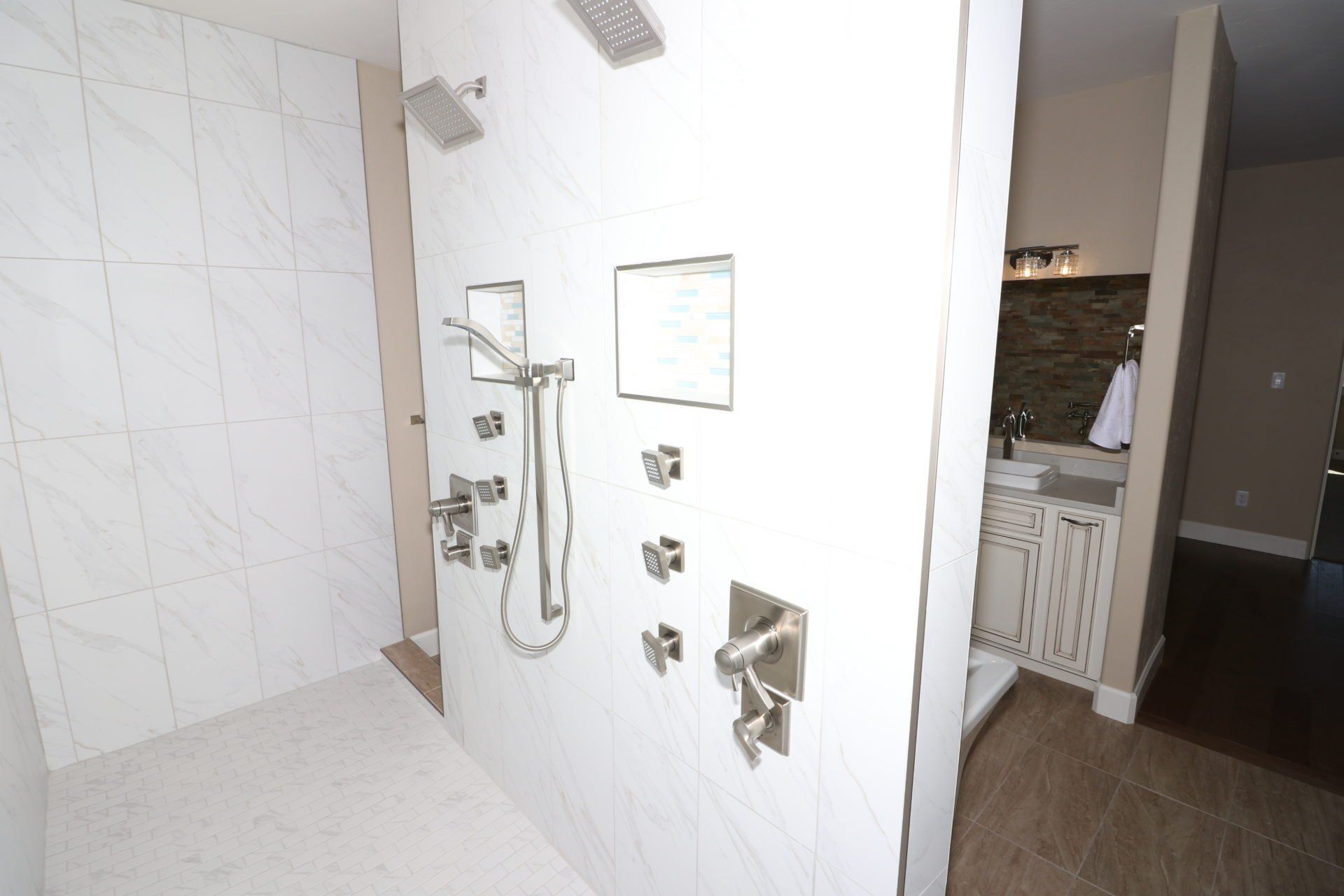 Tiled with Walk-Through Shower | Integrity Homes | Grand Junction, CO 81501