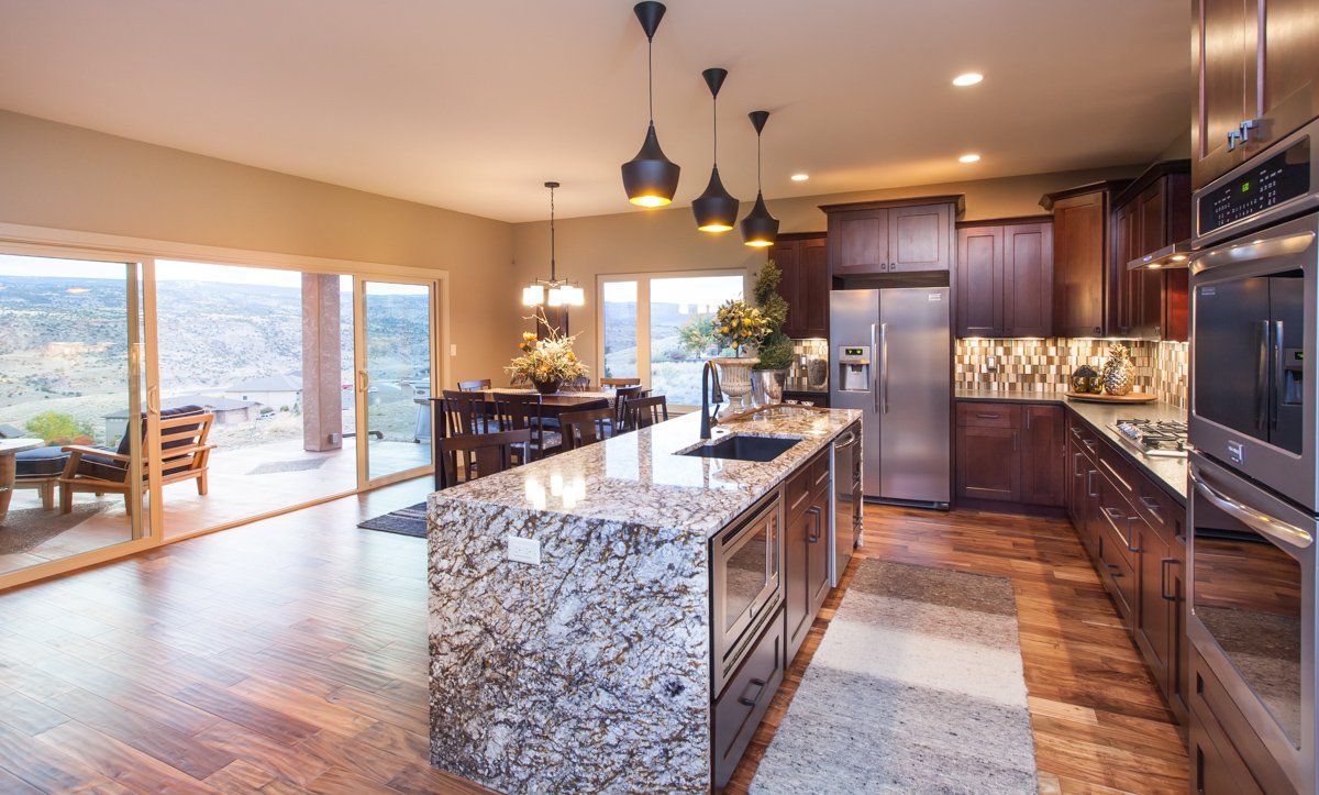 L Shaped Kitchen and Dinette | Integrity Homes | Grand Junction, CO 81501