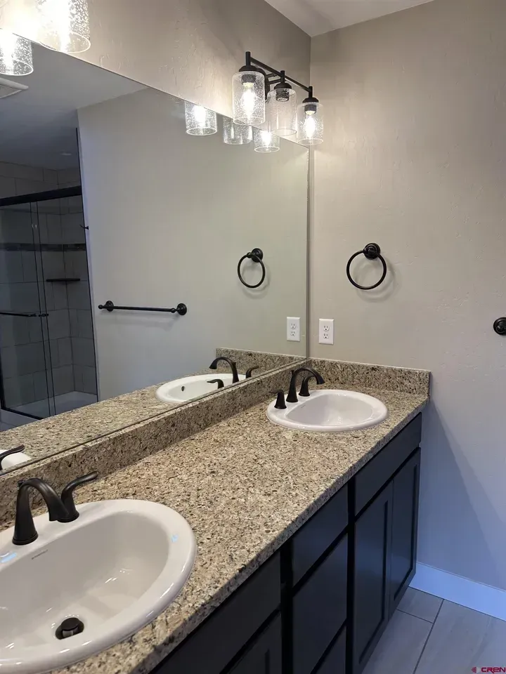 1530 Big Pines Drive vanity