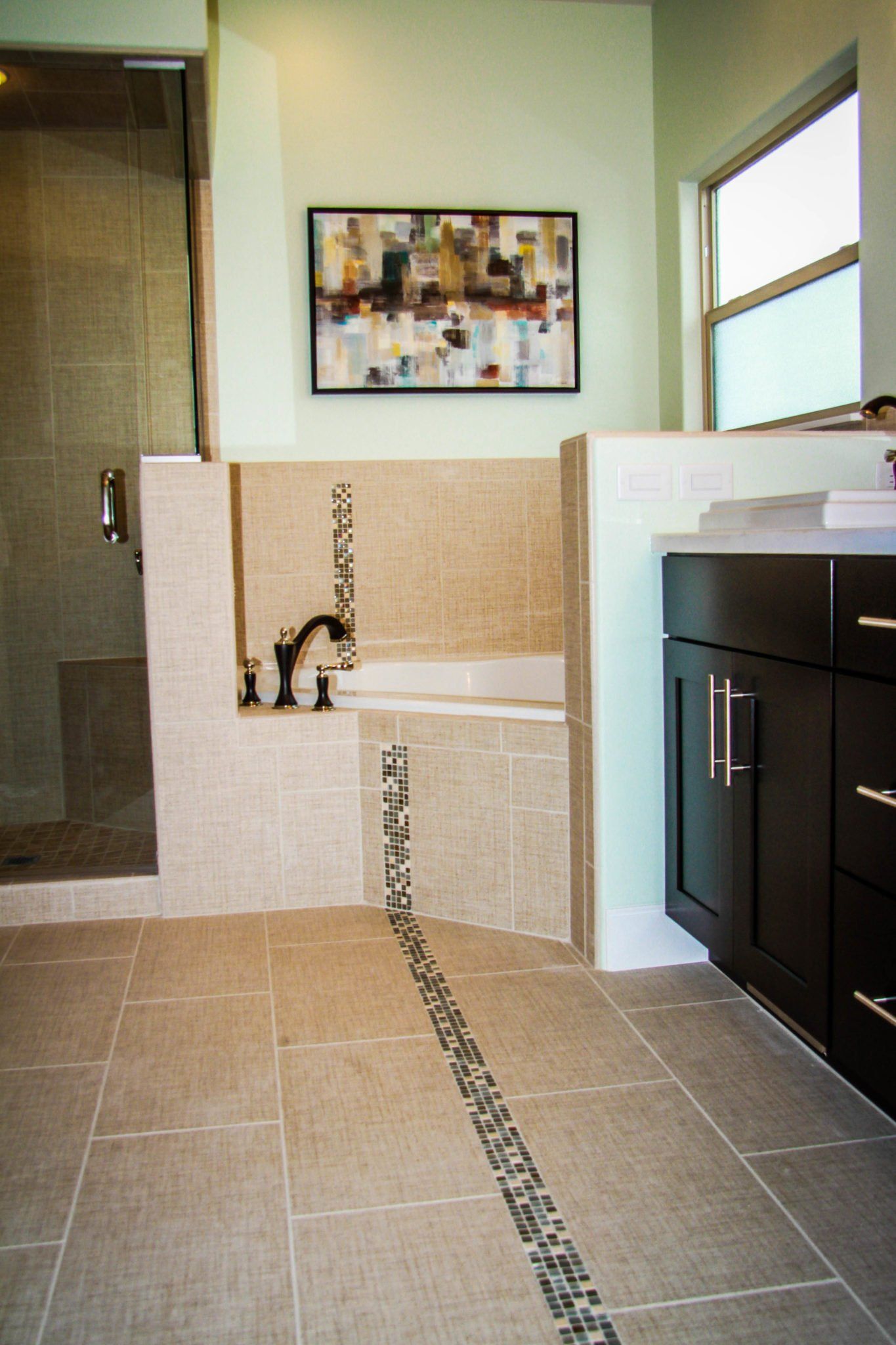 Tile Shower Next to Corner Bath | Integrity Homes | Grand Junction, CO 81501