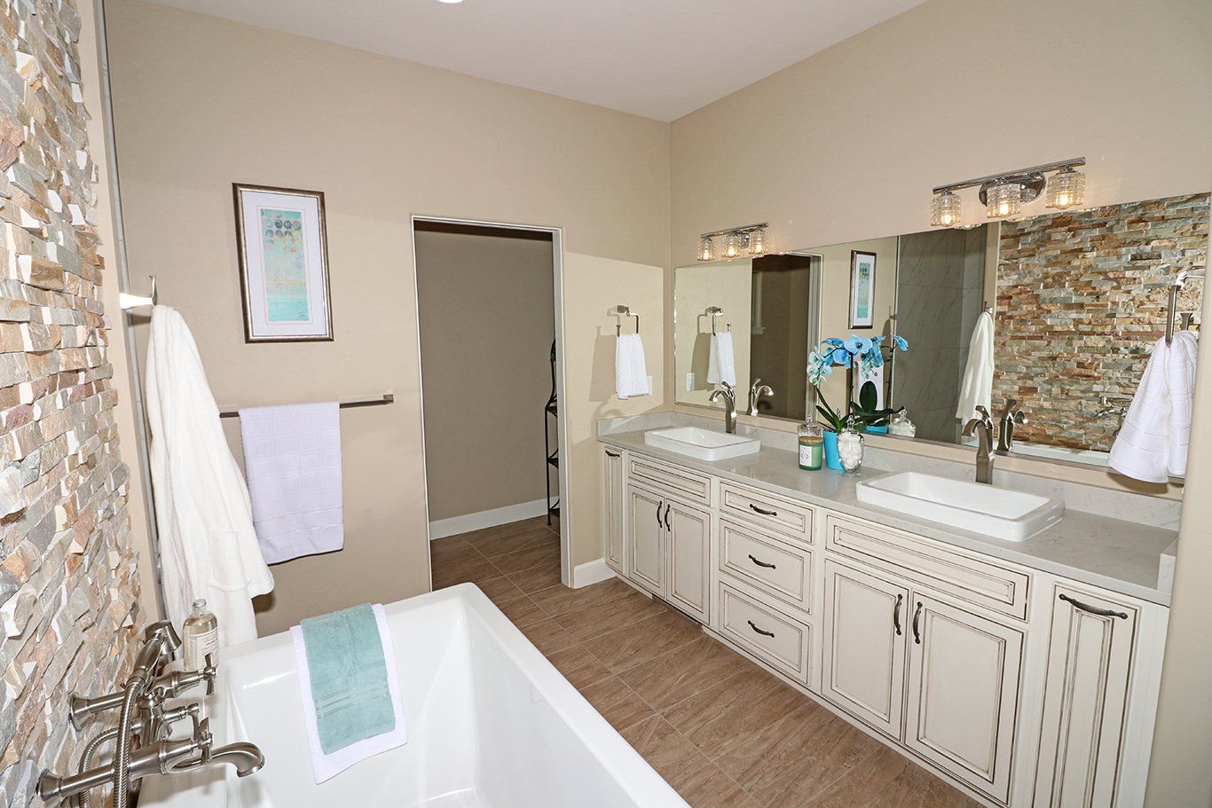 Primary Bathroom with Double Vanity and Tub | Integrity Homes | Grand Junction, CO 81501
