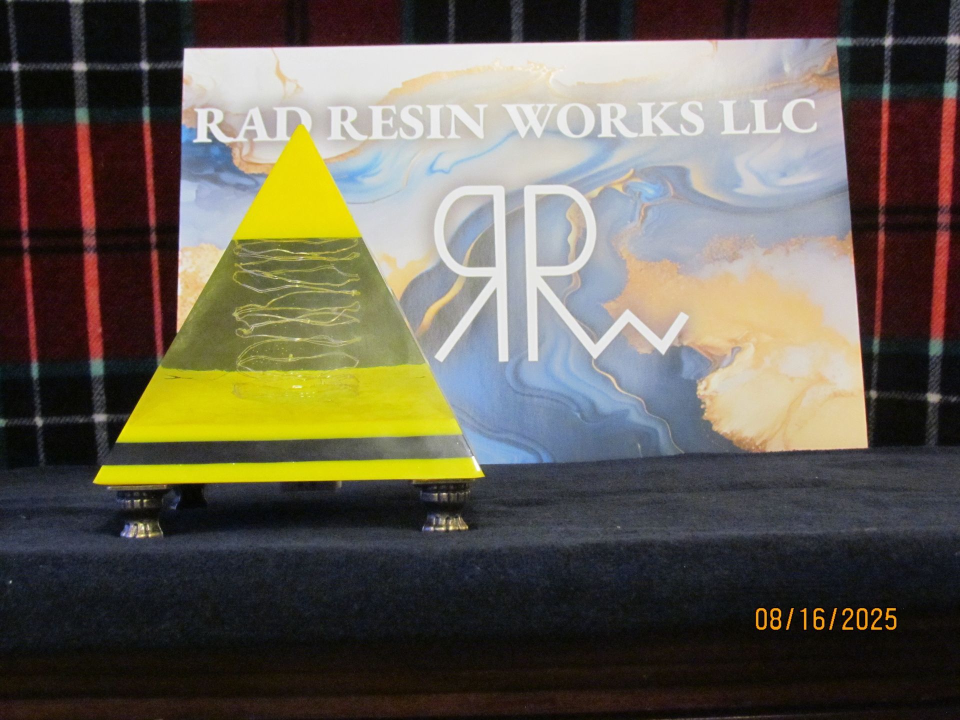 Pyramid - yellow/black-1