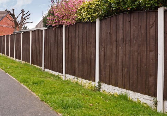 Are There Maintenance Tips for Keeping a Fence Good Problem? thumbnail