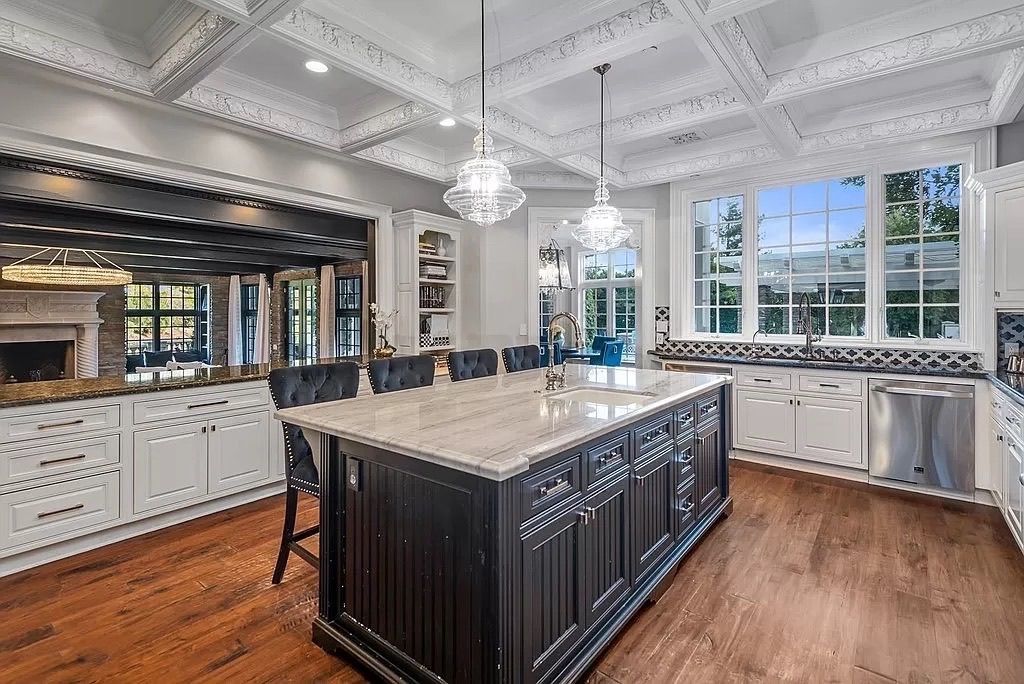 Traditional Style Estate