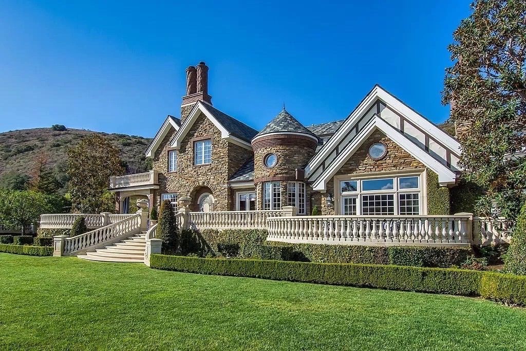 Traditional Style Estate