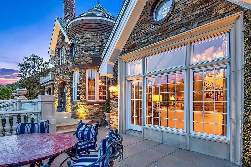 Traditional Style Estate