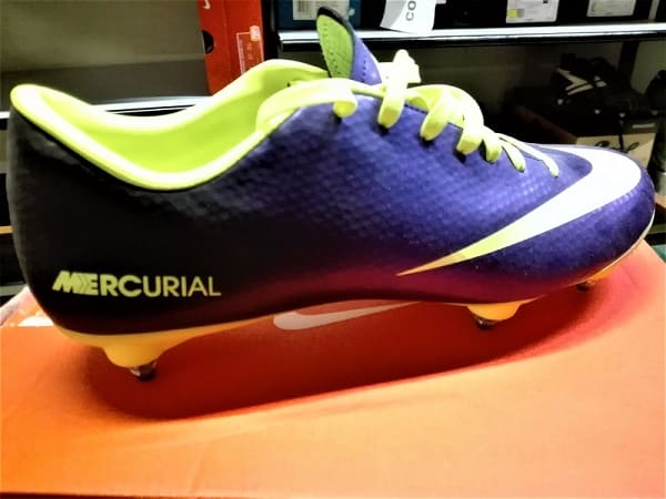 scarpe da calcio in saldo: Nike mercurial victory IV sg