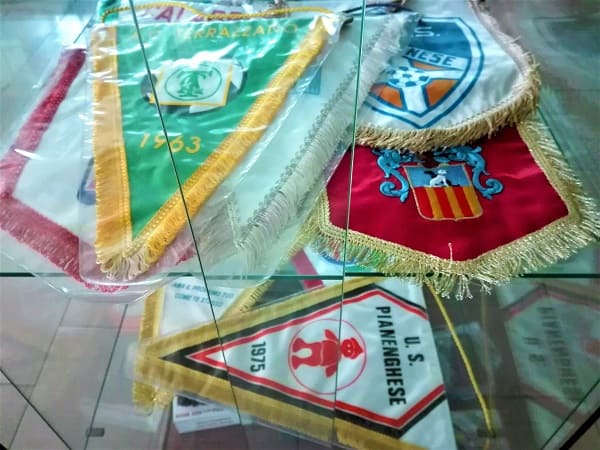 gagliardetti sportivi