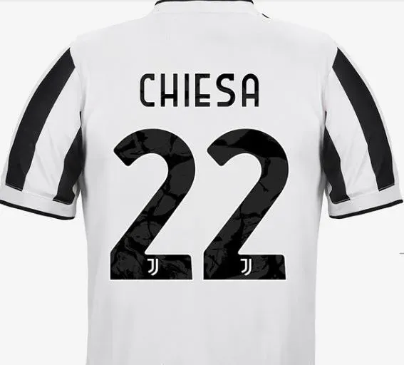stampa maglie calcio: maglietta calcio con nome personalizzato
