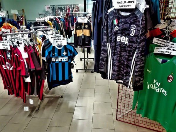 calcio shopping magliette sportive personalizzate