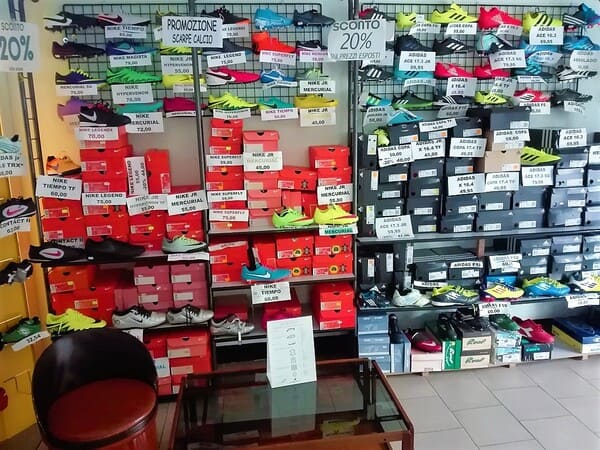 scarpe da calcio Adidas e Nike