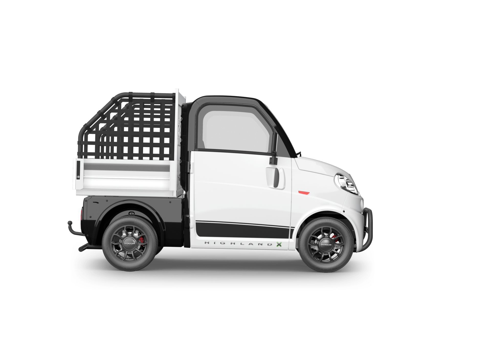 Un petit camion blanc avec une cage à l'arrière est sur un fond blanc.