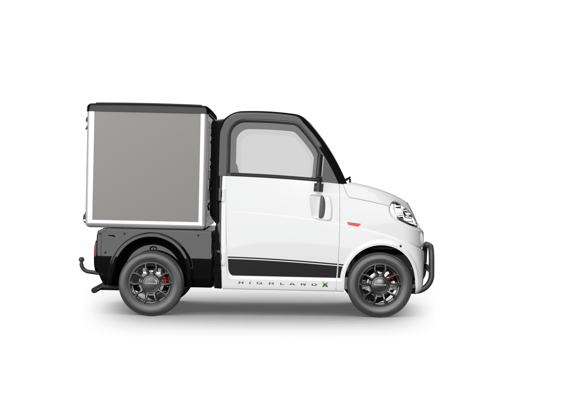 Un camion de livraison blanc avec une boîte dessus sur un fond blanc.