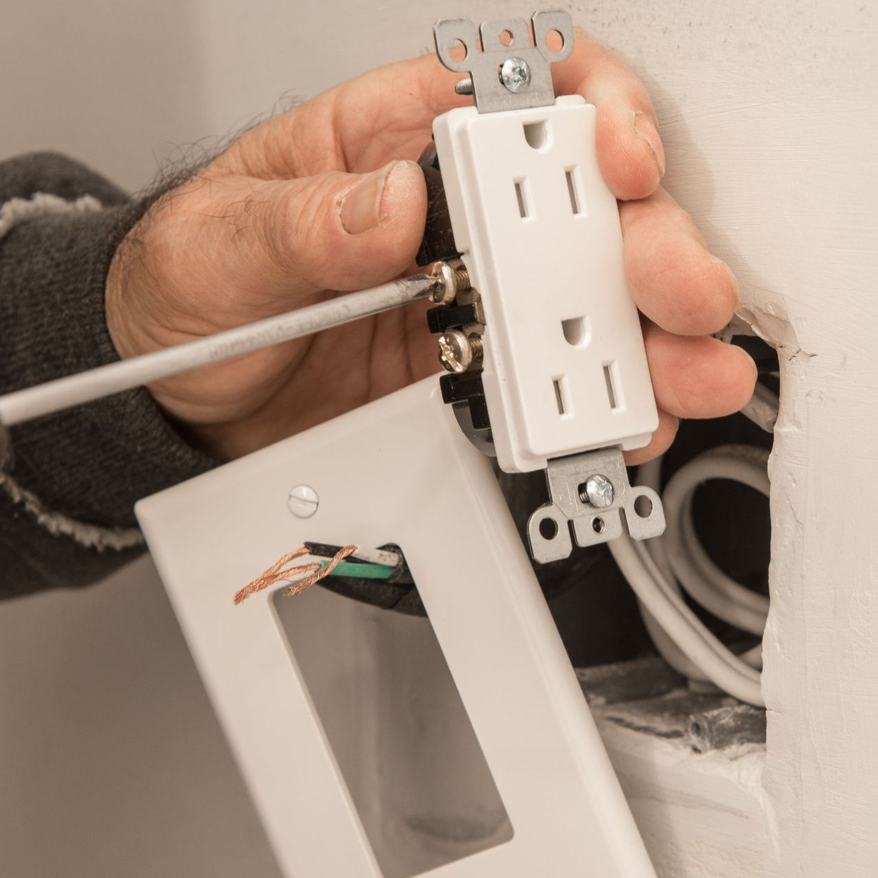 electrical contractor services