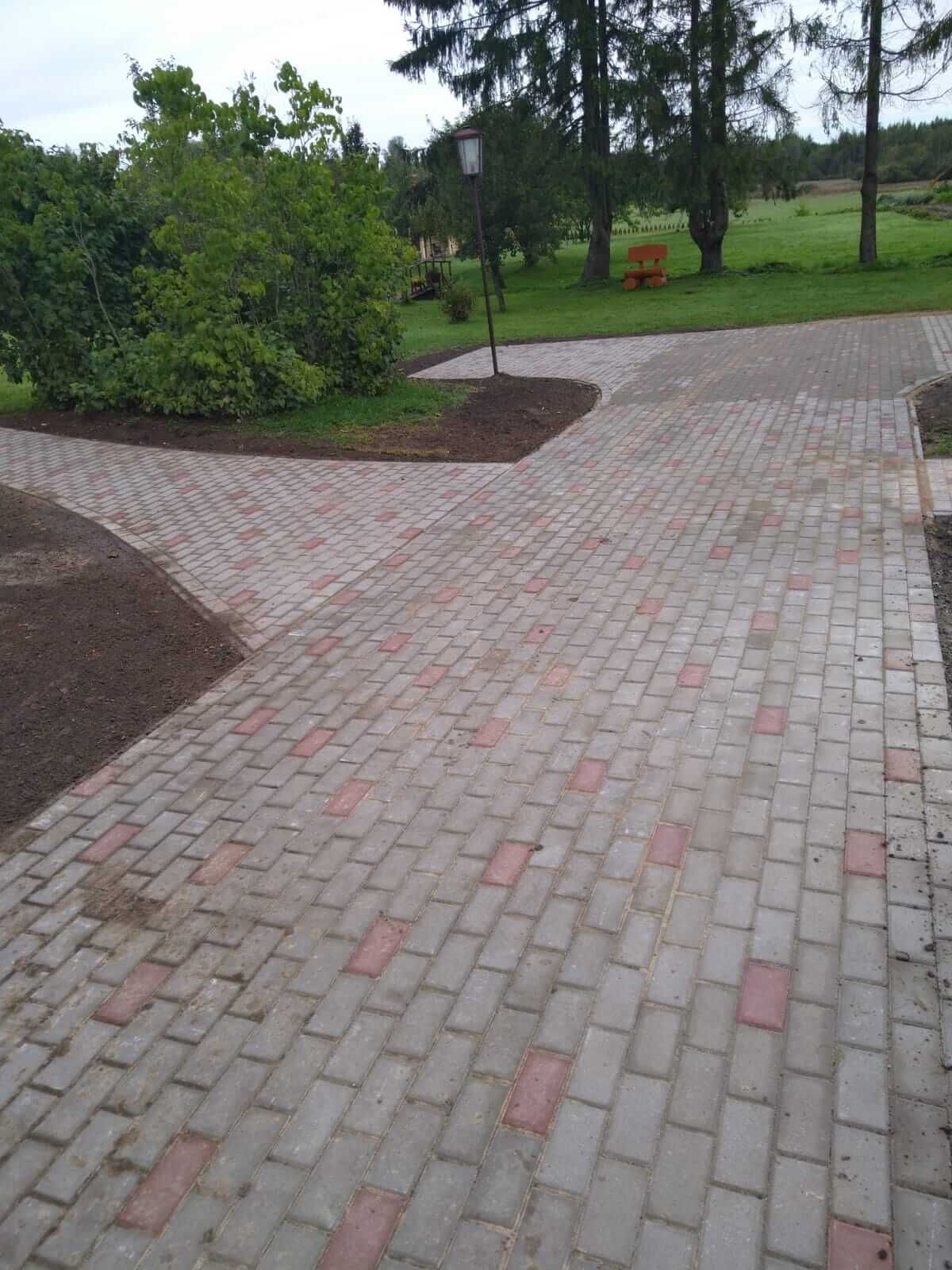 Iekšējie, ārējie apdares darbi. Santehnikas uzstādīšana, restaurācija.